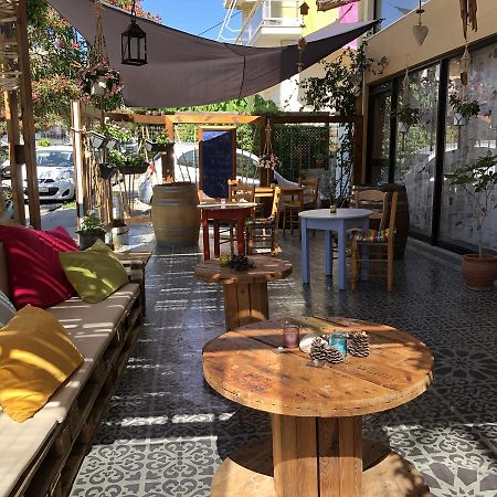 Rhodes Backpackers Boutique Hostel And Apartments Rhodes City Exterior foto