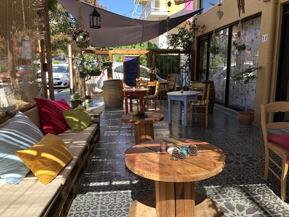 Rhodes Backpackers Boutique Hostel And Apartments Rhodes City Exterior foto